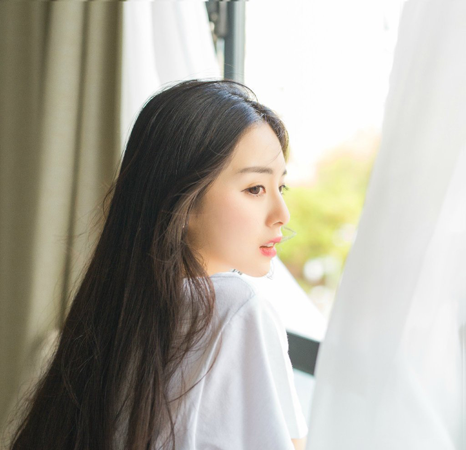 偶尔抱怨一次人生可能是某种情感的宣泄，也无不可，但习惯性的抱怨而不谋求改变，便是不聪明的人了。——三毛《亲爱的三毛》